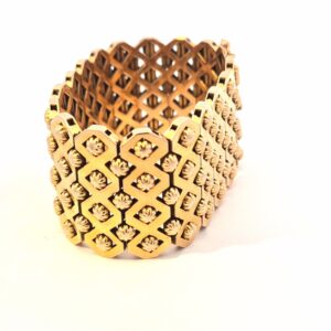 AVT8889 Magnificent 18ct gold bracelet/cuff, 101.1gms