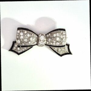 AVT8896 beautiful Art Deco bow brooch, diamond and onyx