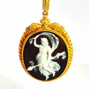 AVT8898 Exceptional quality cameo/pendant, circa 1870