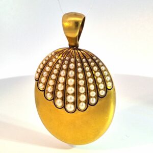 AVT8899 Natural pearl and enamel locket, circa 1880