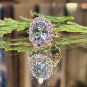 AVT8908 Aquamarine and diamond ring