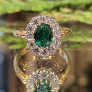 AVT8911 Emerald and diamond cluster ring