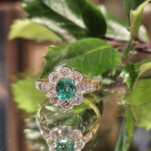 AVT8916 Emerald and diamond cluster ring