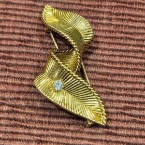 AMS8926 Mauboussin feather brooch