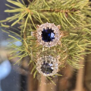 AMS8931 Sapphire and diamond ring