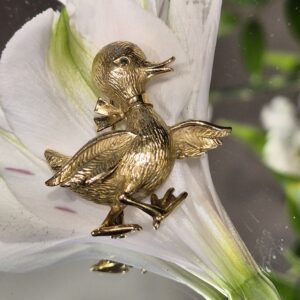 AMS8982 Boucheron 18ct gold duck brooch, circa 1960's