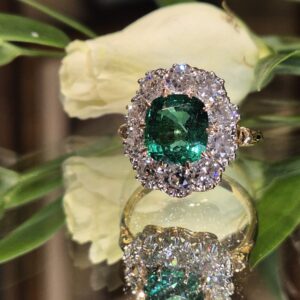 AVT8958 Emerald and diamond cluster ring