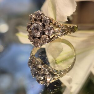 AMS9053 Georgian diamond cluster ring, early C19th
