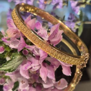 AVT9027 Etruscan revival bangle, circa 1870