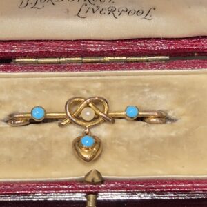 AMS9117 Turquoise and pearl brooch, boxed
